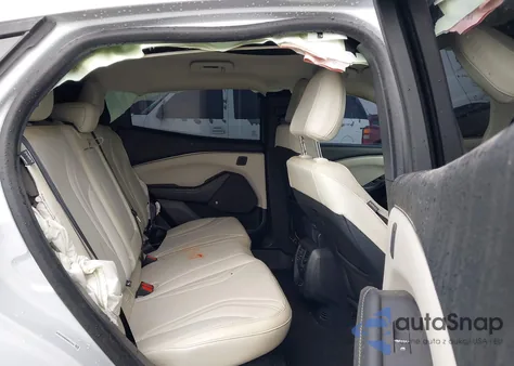 2021 Ford Mustang Mach-E Premium z USA, uszkodzony, nr VIN 3FMTK3RMXMMA27252